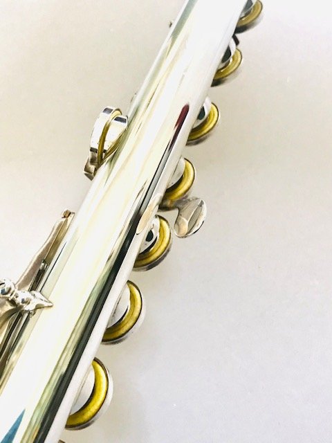 Altus 1807-AL .946 Silver Seamed Tube Flute, In-line G, with both C and B Footjoints, Includes 2 Different Altus Headjoints, Refurbished with Warranty