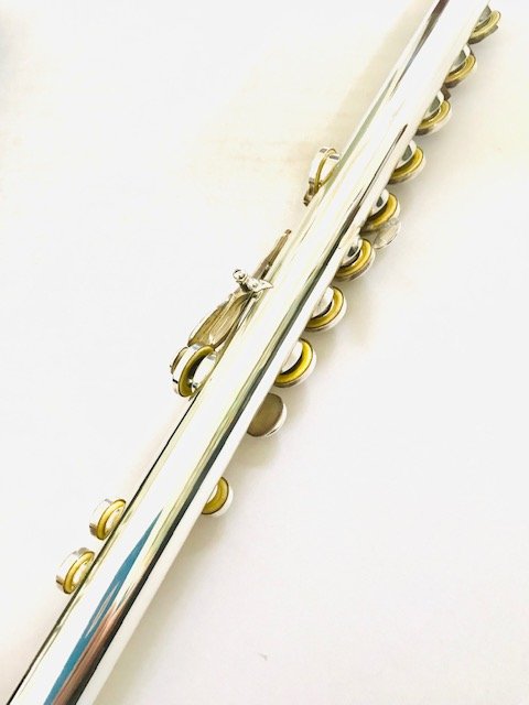 Altus 1807-AL .946 Silver Seamed Tube Flute, In-line G, with both C and B Footjoints, Includes 2 Different Altus Headjoints, Refurbished with Warranty