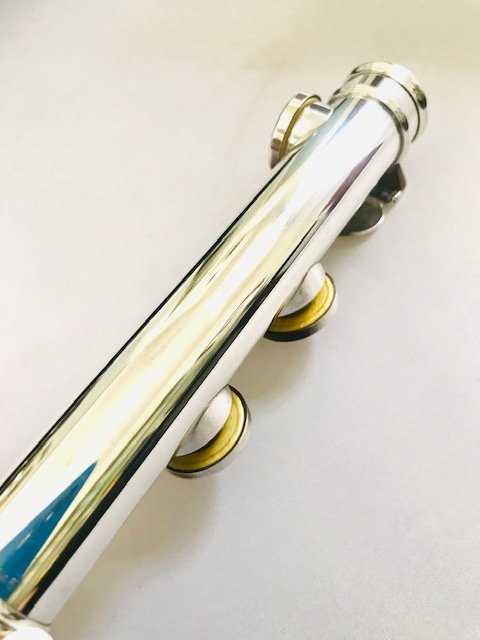Altus 1807-AL .946 Silver Seamed Tube Flute, In-line G, with both C and B Footjoints, Includes 2 Different Altus Headjoints, Refurbished with Warranty