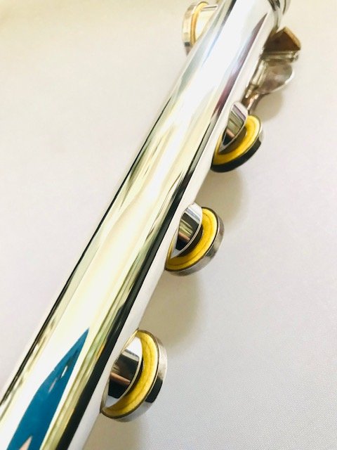 Altus 1807-AL .946 Silver Seamed Tube Flute, In-line G, with both C and B Footjoints, Includes 2 Different Altus Headjoints, Refurbished with Warranty