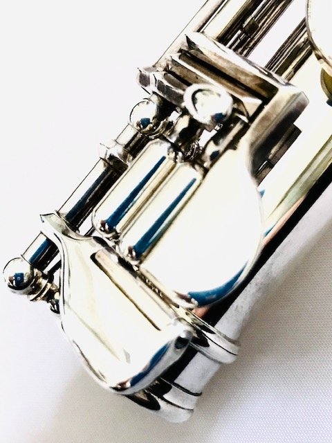 Altus 1807-AL .946 Silver Seamed Tube Flute, In-line G, with both C and B Footjoints, Includes 2 Different Altus Headjoints, Refurbished with Warranty