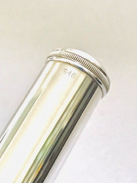 Altus 1807-AL .946 Silver Seamed Tube Flute, In-line G, with both C and B Footjoints, Includes 2 Different Altus Headjoints, Refurbished with Warranty