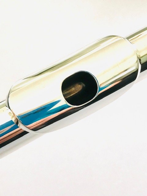 Altus 1807-AL .946 Silver Seamed Tube Flute, In-line G, with both C and B Footjoints, Includes 2 Different Altus Headjoints, Refurbished with Warranty
