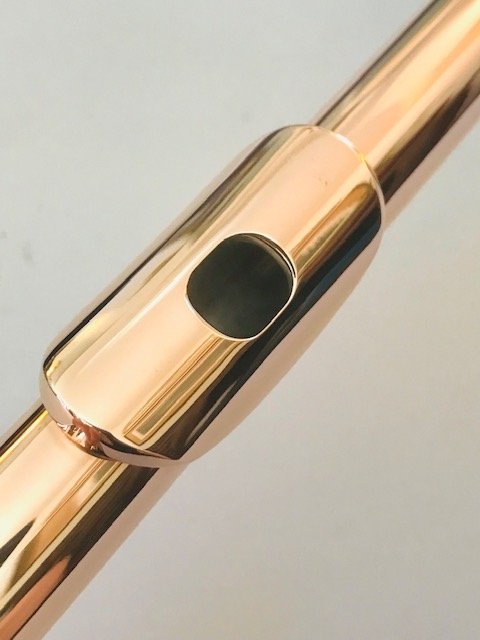 IMG_5009.jpg Powell 9k Aurumite Handmade Conservatory, Offset G, C# Trill, High E Facilitator, Warranty