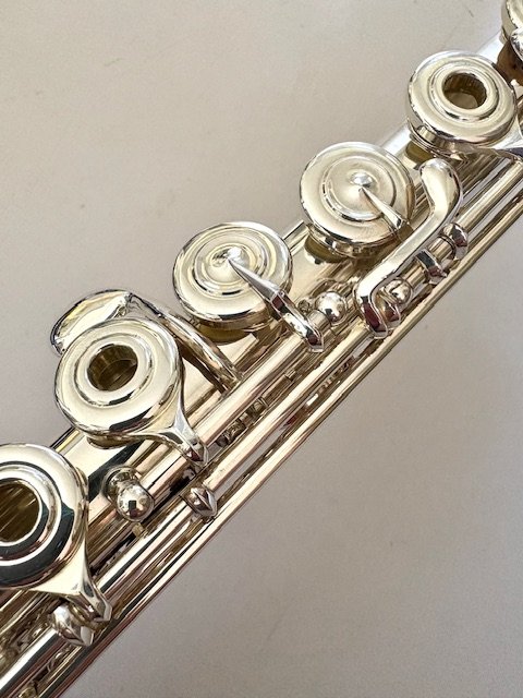 Haynes Q1 Flute, Sterling Silver Hand-cut Haynes Classic Headjoint, 1-year Warranty!