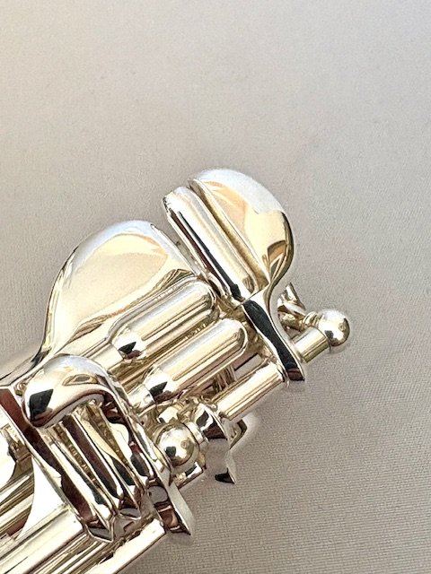 IMG_6789.jpg New! DiZhao DZ D-SP All Silver Handmade Flute, Offset G, Split E Mechanism, C# Trill, D# Roller, Factory Warranty!