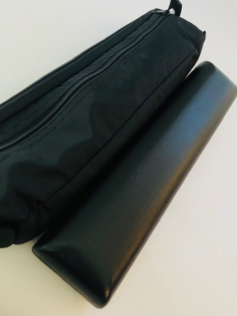 IMG_7663.jpg SOLD - Levit Handmade All Silver Flute, Offset G, C# Trill, Split E Mechanism, 14k Gold Riser, MINT!