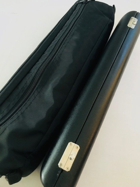 IMG_7664.jpg SOLD - Levit Handmade All Silver Flute, Offset G, C# Trill, Split E Mechanism, 14k Gold Riser, MINT!