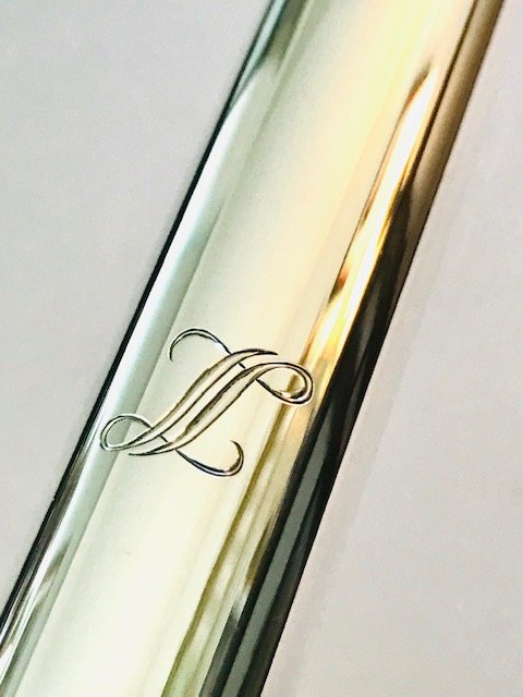 IMG_7670.jpg SOLD - Levit Handmade All Silver Flute, Offset G, C# Trill, Split E Mechanism, 14k Gold Riser, MINT!
