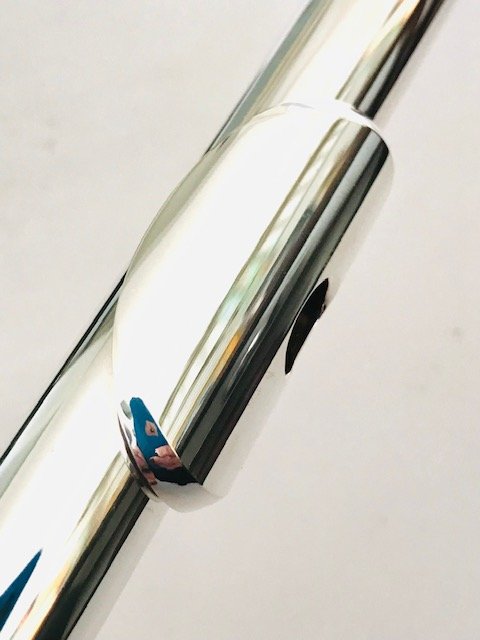 IMG_7680.jpg SOLD - Levit Handmade All Silver Flute, Offset G, C# Trill, Split E Mechanism, 14k Gold Riser, MINT!