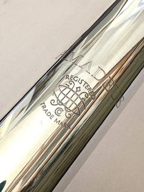 IMG_8035.jpg Haynes Amadeus AF-900 Flute, Sterling Silver Headjoint/Body, Offset G, C# Trill, Warranty!