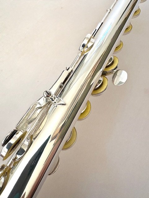 IMG_8040-1.jpg Haynes Amadeus AF-900 Flute, Sterling Silver Headjoint/Body, Offset G, C# Trill, Warranty!