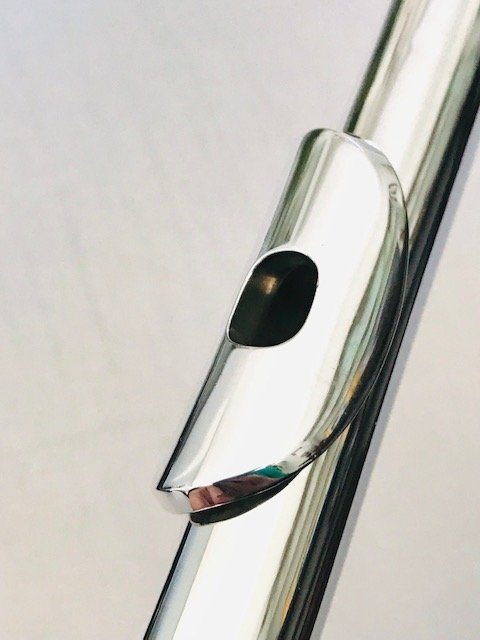 IMG_8045.jpg Haynes Handmade All Silver Flute, In-line G, B foot, Overhauled, Warranty!