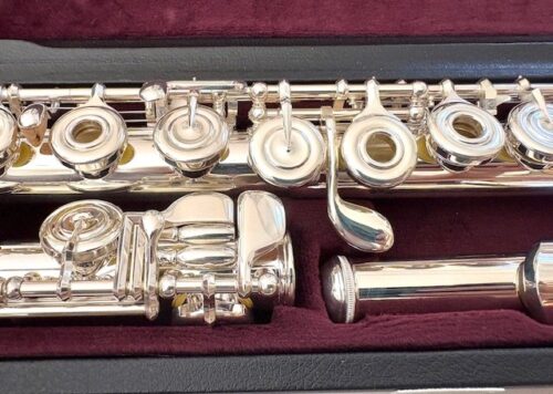 IMG_8078.jpg Yamaha YFL 462 Solid Silver Flute, Offset G, Flute Finder Warranty!