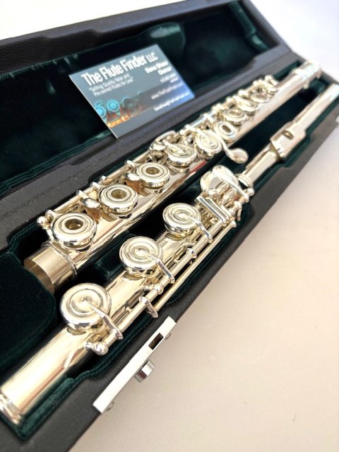 IMG_8148-1.jpg Altus Azumi AZ2 Flute-Sterling Silver Headjoint, Offset G, B foot