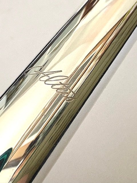 IMG_8154.jpg Altus Azumi AZ2 Flute-Sterling Silver Headjoint, Offset G, B foot