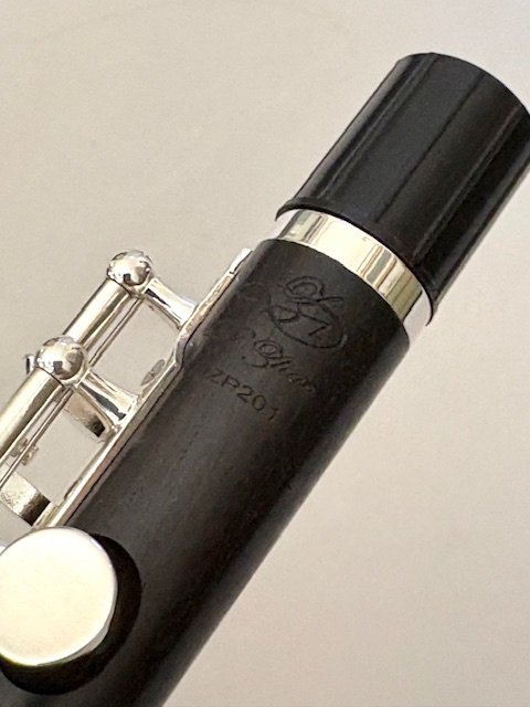 IMG_8216.jpg New DiZhao DZP-201 Grenadilla Wood Piccolo, Built in Lipplate/Wave Cut, Split E Mechanism, Factory Warranty!