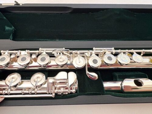 IMG_8356.jpg New! Pearl PF-665 RBE Flute, Sterling Silver Headjoint, Offset G, B foot, Split E Mechanism, Choose your headjoint cut!
