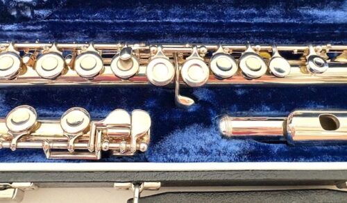 IMG_8402.jpg Armstrong E Flat Flute, Sterling Silver Headjoint, Offset G, Closed Hole, C foot, Overhauled with 1-Year Warranty!