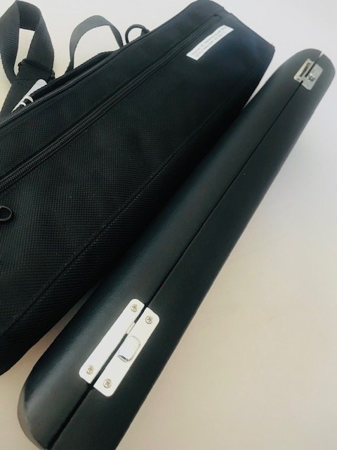 IMG_8698.jpg New Haynes Weissman Q1 HRODV Flute, Silver Haynes Classic Headjoint, Offset G, D# Roller, Tone Holes, Warranty!