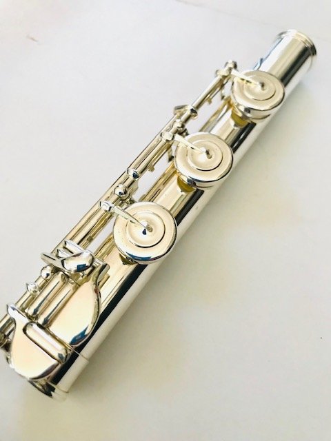 IMG_8717.jpg New Haynes Weissman Q1 HRODV Flute, Silver Haynes Classic Headjoint, Offset G, D# Roller, Tone Holes, Warranty!