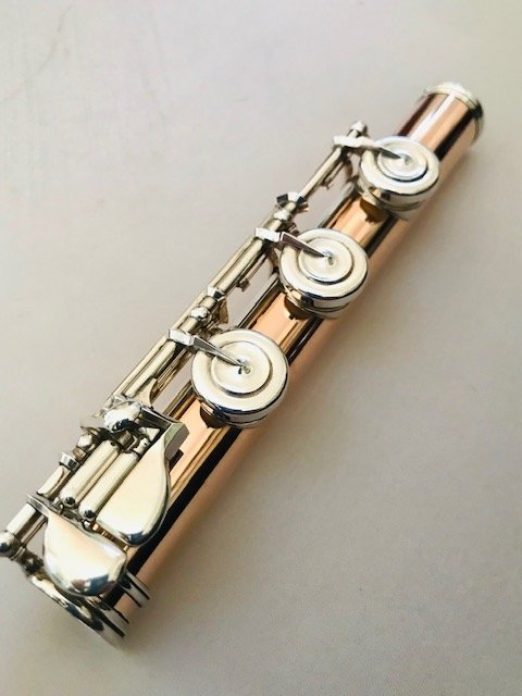 IMG_9087.jpg SOLD - Haynes Custom Fusion Flute, 14k Silver Platinum, C# Trill, Offset G, Refurbished, Warranty!