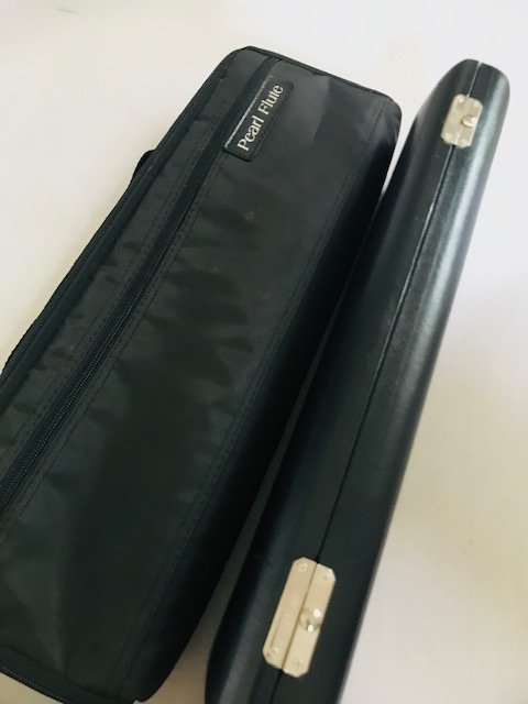 IMG_9748.jpg Pearl PF-505 Flute, Curved and Straight Headjoints, Closed Hole, Offset G, Split E Mechanism, Warranty!