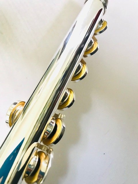 IMG_9758.jpg Pearl PF-505 Flute, Curved and Straight Headjoints, Closed Hole, Offset G, Split E Mechanism, Warranty!