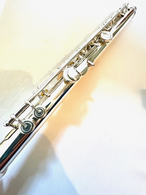 Jack Moore Handmade Flute with 2 headjoints and 2 foot joints, 14k headjoint, Sterling Silver headjoint, Offset G, C Foot and B Foot both with D# Rollers, Warranty!