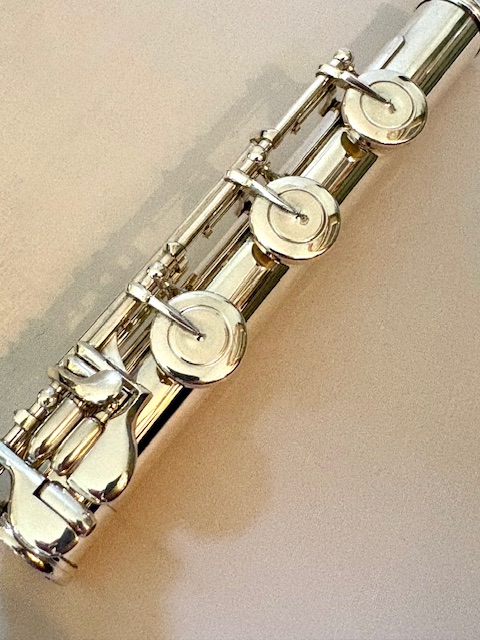 Jack Moore Handmade Flute with 2 headjoints and 2 foot joints, 14k headjoint, Sterling Silver headjoint, Offset G, C Foot and B Foot both with D# Rollers, Warranty!