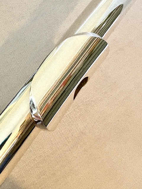 Yamaha YFL-472 Flute, solid silver, offset G, B foot, Split E Mechanism, Warranty!