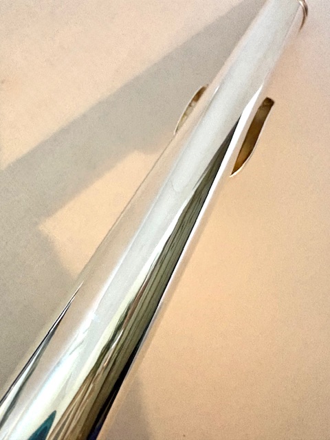 Yamaha YFL-472 Flute, solid silver, offset G, B foot, Split E Mechanism, Warranty!