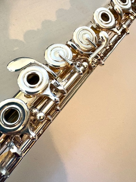 Yamaha YFL-472 Flute, solid silver, offset G, B foot, Split E Mechanism, Warranty!