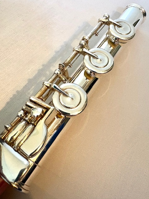 Yamaha YFL-472 Flute, solid silver, offset G, B foot, Split E Mechanism, Warranty!