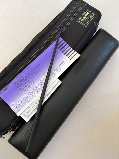 Yamaha YFL-687 Professional Level Solid Silver Flute, Heavywall, In-line G, C# Trill, High E Facilitator, 1-year Warranty!