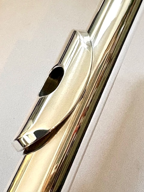 Muramatsu EXIII Handmade Flute, Silver Headjoint, Offset G, B foot, Standard Headjoint Cut, 1-year Warranty