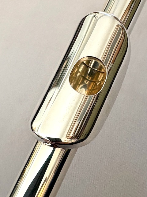 Yamaha YPC-82 Professional Piccolo, Sterling Silver Headjoint, Sterling Silver keys and mechanism, Grenadilla Wood Body, 1-Year Warranty!