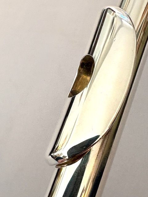 Yamaha YPC-82 Professional Piccolo, Sterling Silver Headjoint, Sterling Silver keys and mechanism, Grenadilla Wood Body, 1-Year Warranty!