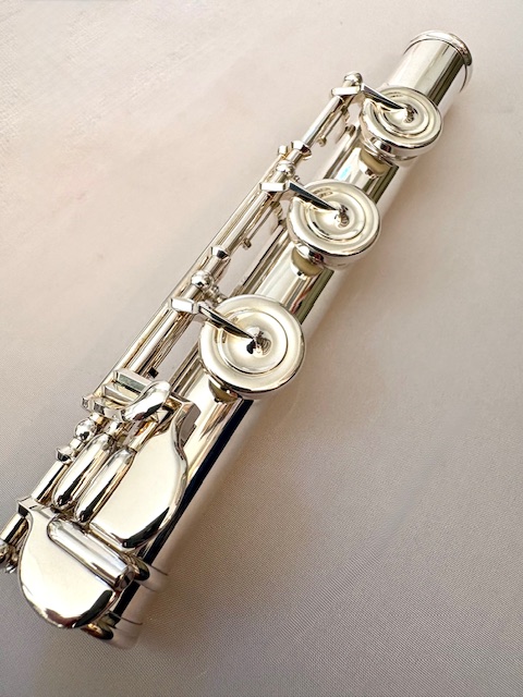 IMG_0800 Miyazawa Handmade Flute Model 602, Solid Silver, .958 Britannia Silver Tubing, Split E Mechanism, C# Trill, D# Roller, 1-Year Warranty!