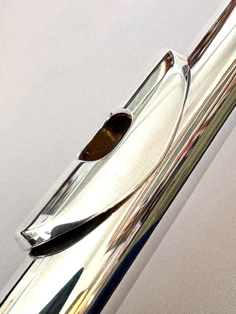 New Haynes Weissman Q2 HROD Flute, Silver Haynes Classic Headjoint and body, Offset G, D# Roller, C# and Trill Key, Soldered Tone Holes, 14k Wall, Warranty!