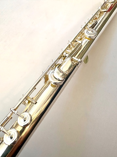 New Haynes Weissman Q2 HROD Flute, Silver Haynes Classic Headjoint and body, Offset G, D# Roller, C# and Trill Key, Soldered Tone Holes, 14k Wall, Warranty!