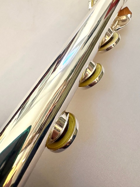 New Haynes Weissman Q2 HROD Flute, Silver Haynes Classic Headjoint and body, Offset G, D# Roller, C# and Trill Key, Soldered Tone Holes, 14k Wall, Warranty!