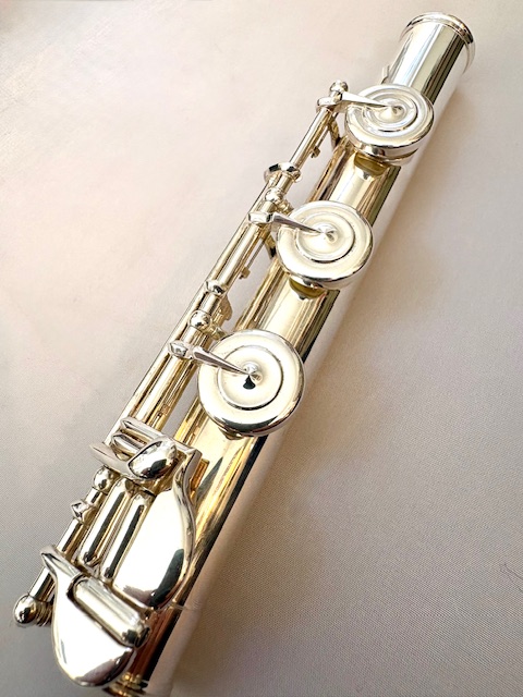 New Haynes Weissman Q2 HROD Flute, Silver Haynes Classic Headjoint and body, Offset G, D# Roller, C# and Trill Key, Soldered Tone Holes, 14k Wall, Warranty!