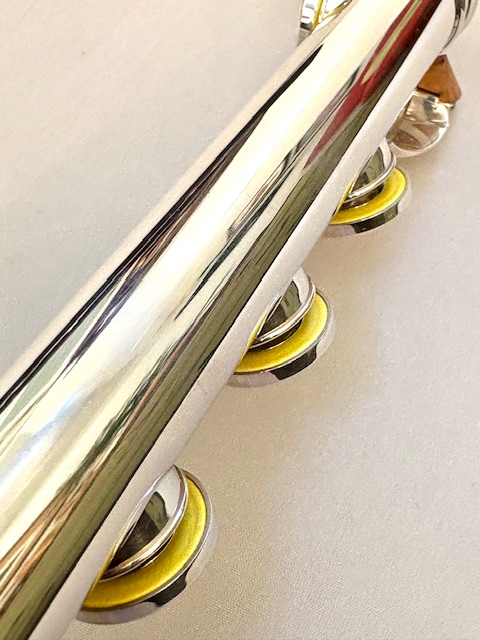 IMG_0958 Muramatsu DS All Silver Flute, Inline G, Heavywall, D# Roller, High E Facilitator, Tsubasa headjoint Cut, 1-Year Warranty!