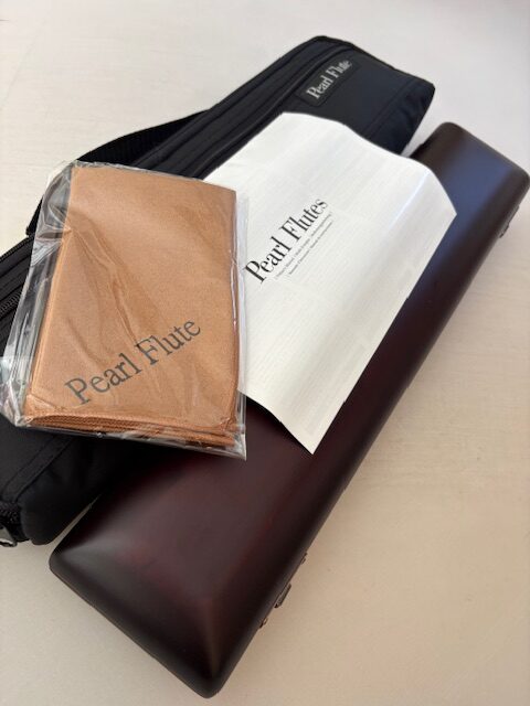 New! Pearl PF-795 Elegante Series Flute, Handmade Solid Silver, Offset G, B foot, Split E Mechanism, C# Trill Key, Factory Warranty!