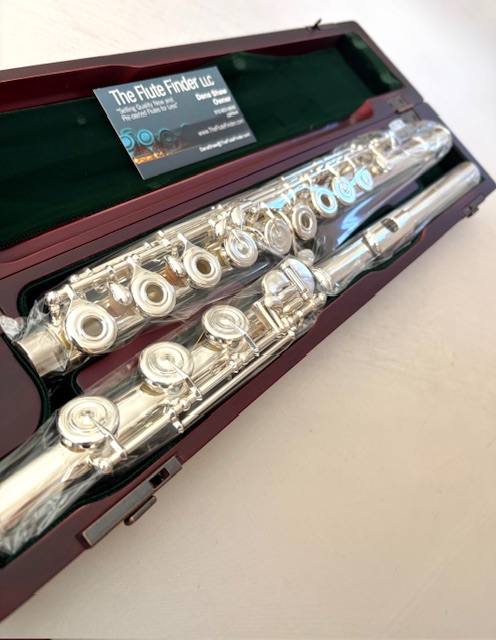 New! Pearl PF-795 Elegante Series Flute, Handmade Solid Silver, Offset G, B foot, Split E Mechanism, C# Trill Key, Factory Warranty!