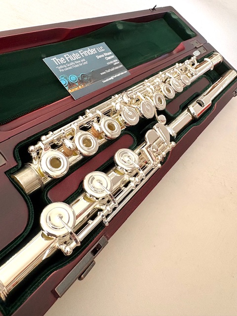 New! Pearl Dolce Series PF-695 Handmade Flute, Solid Silver Forza Headjoint, Offset G, Split E Mechanism, C# Trill, D# Roller, Factory Warranty!