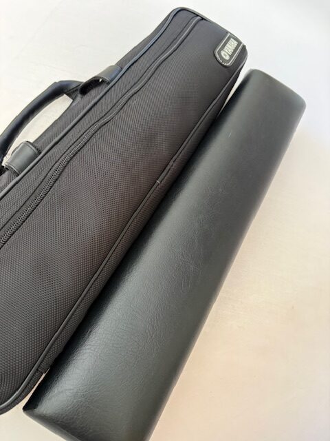 Yamaha YFL-687 Professional Level Solid Silver Flute, Heavywall, In-line G, C# Trill, 1-Year Warranty!