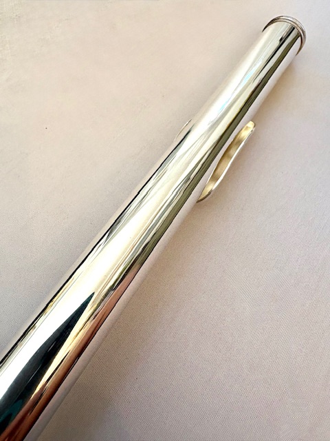 Yamaha YFL-687 Professional Level Solid Silver Flute, Heavywall, In-line G, C# Trill, 1-Year Warranty!