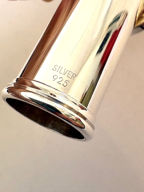 Yamaha YFL-687 Professional Level Solid Silver Flute, Heavywall, In-line G, C# Trill, 1-Year Warranty!